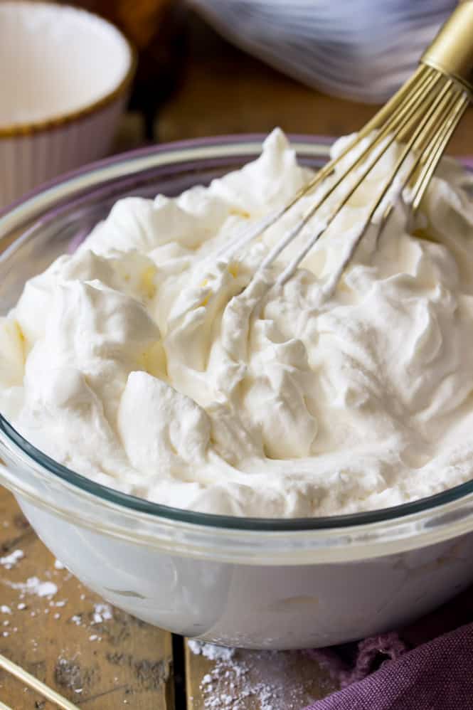 An easy, 3 ingredient homemade whipped cream recipe || Sugar Spun Run
